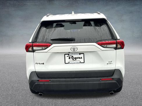 Used 2025 Toyota RAV4 LE AWD/4WD image 28