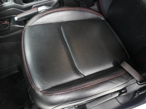 Used 2019 Jeep Wrangler Unlimited Rubicon AWD/4WD image 14