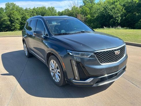 Used 2020 Cadillac XT6 Premium Luxury FWD image 7