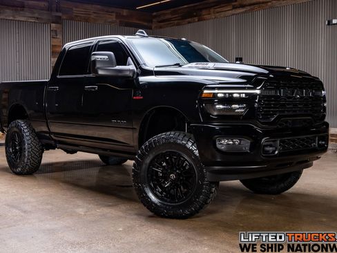 Used 2025 RAM 2500 Laramie AWD/4WD image 1