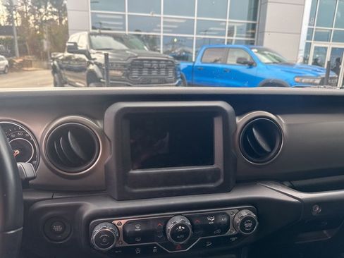 Used 2021 Jeep Wrangler Unlimited Sport image 12