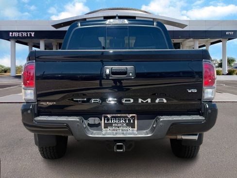 Used 2023 Toyota Tacoma TRD Off-Road w/ Technology Package image 4