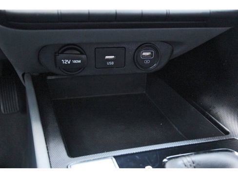 Used 2023 Hyundai Elantra SEL FWD image 27