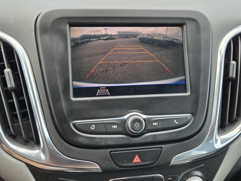 Used 2021 Chevrolet Equinox LS w/ LS Convenience Package FWD image 26