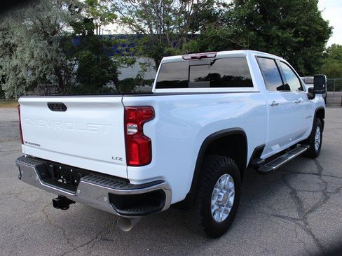 Used 2024 Chevrolet Silverado 2500 LTZ w/ LTZ Convenience Package AWD/4WD image 16