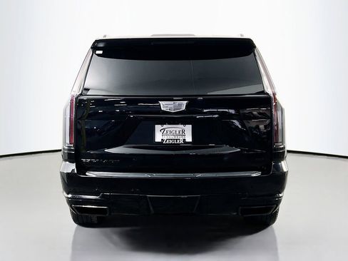 Used 2025 Cadillac Escalade ESV Sport Platinum w/ LPO, ONYX Package AWD/4WD image 6