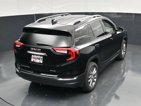 Used 2024 GMC Terrain SLT AWD/4WD image 48