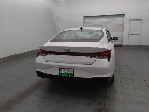 Used 2022 Hyundai Elantra SEL w/ Cargo Package image 7