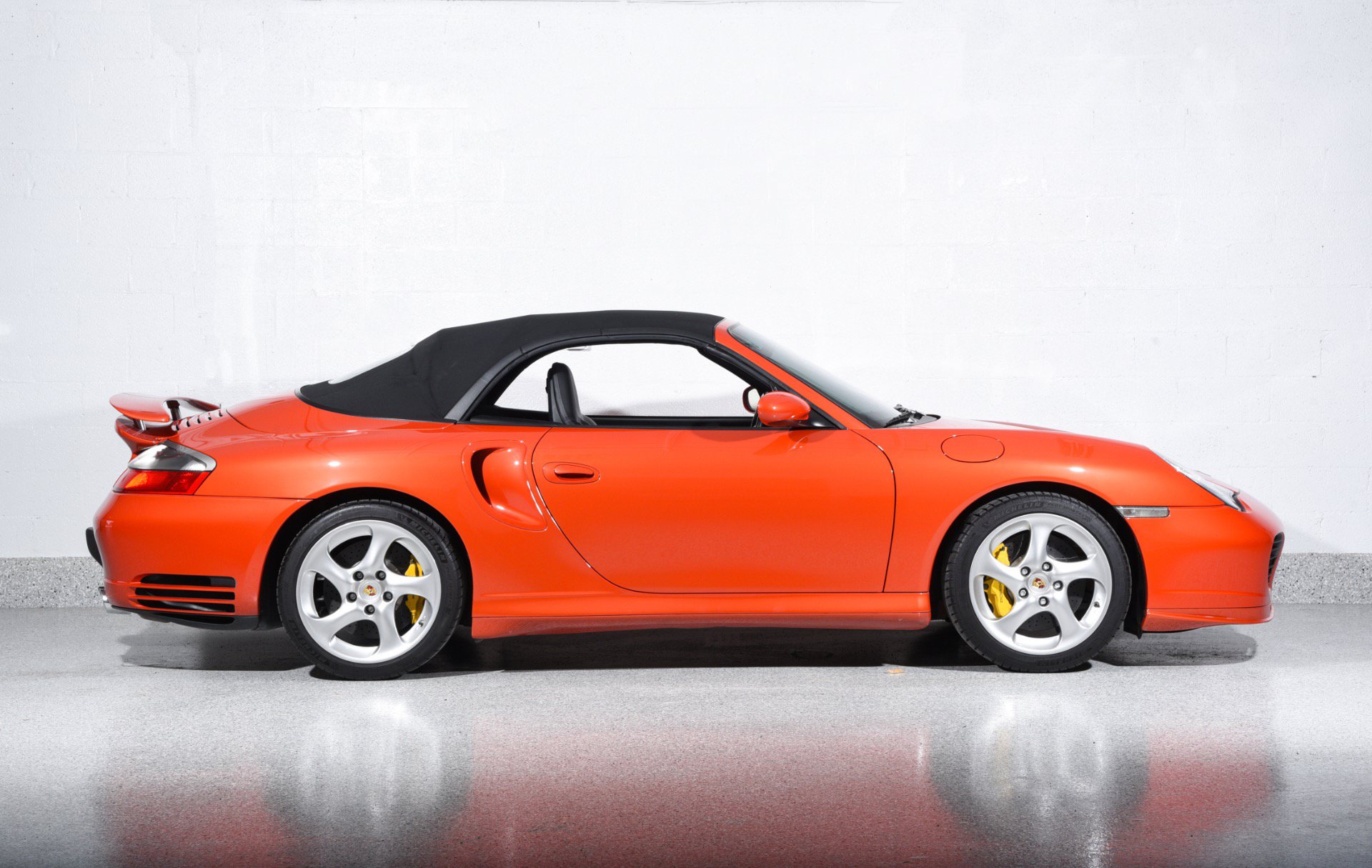 Used 2005 Porsche 911 Turbo S AWD/4WD image 28
