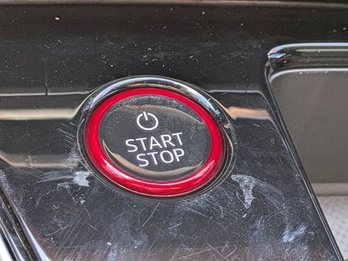 Used 2023 Audi e-tron GT Premium Plus image 23