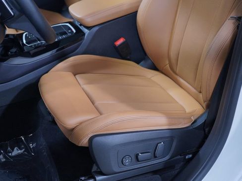 Used 2024 BMW X3 sDrive30i w/ Convenience Package RWD image 8