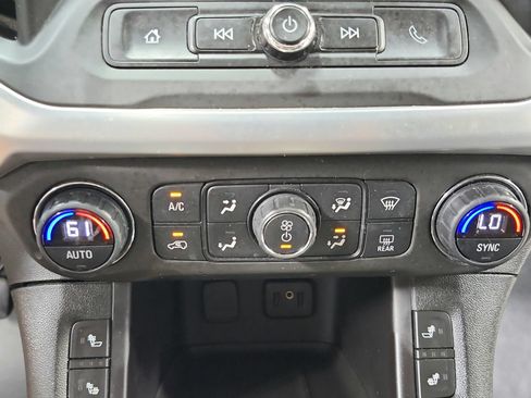 Used 2018 GMC Acadia SLE FWD image 30