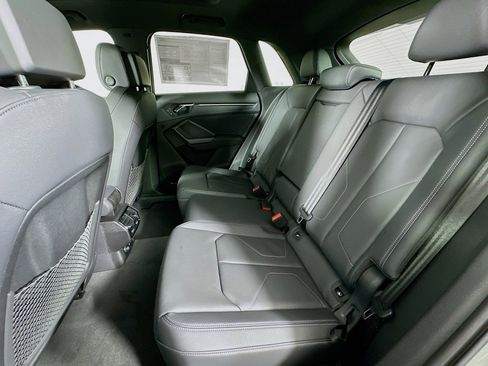 New 2025 Audi Q3 2.0T Premium image 9