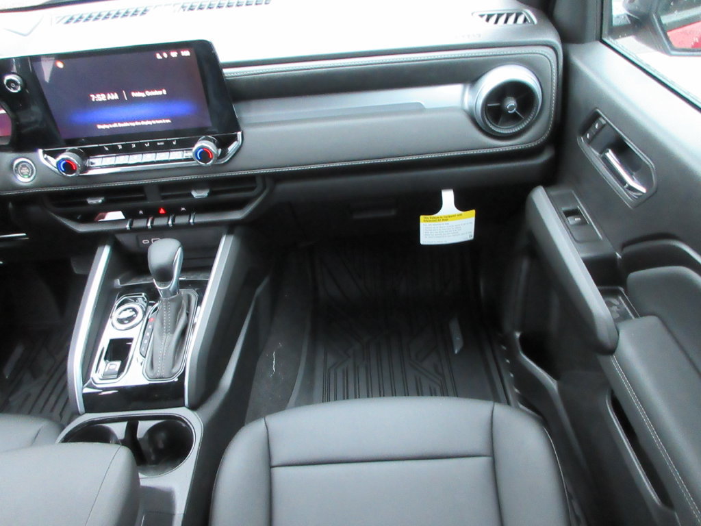 New 2026 Chevrolet Colorado LT w/ LT Convenience Package AWD/4WD image 16