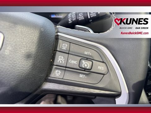 Used 2023 Jeep Grand Cherokee Altitude AWD/4WD image 18