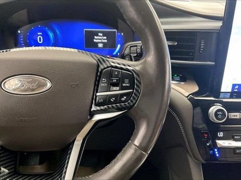 Used 2021 Ford Explorer Platinum w/ Equipment Group 601A AWD/4WD image 22