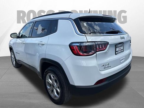 Used 2025 Jeep Compass Latitude AWD/4WD image 5