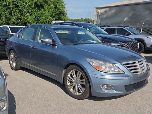 Used 2010 Hyundai Genesis 4.6 w/ Technology Pkg 5 RWD image 1