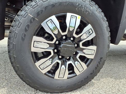 New 2026 GMC Sierra 2500 Denali w/ Denali Reserve Package AWD/4WD image 28
