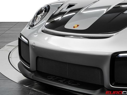 Used 2019 Porsche 911 GT2 RS RWD image 15