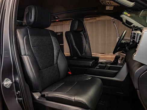 Used 2025 Toyota Tundra Limited image 27