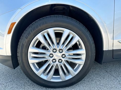 Used 2019 Cadillac XT5 Premium Luxury image 19