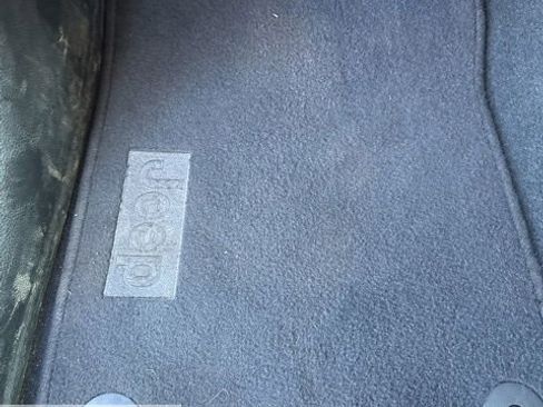 Used 2024 Jeep Wrangler Sport S image 25