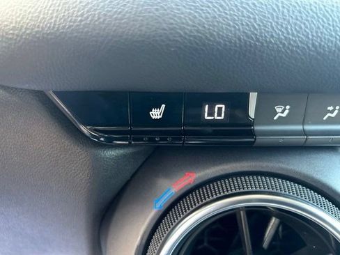 Used 2025 Chevrolet Blazer LT FWD image 34