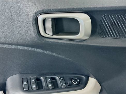 New 2026 Hyundai Venue SEL FWD image 18