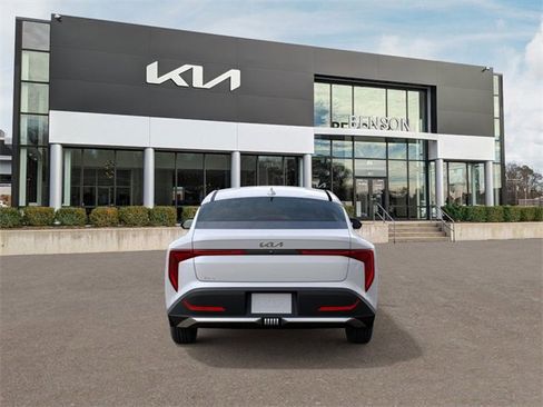 New 2025 Kia K4 LXS image 6