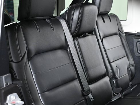 Used 2020 Jeep Wrangler Unlimited Sahara AWD/4WD image 26