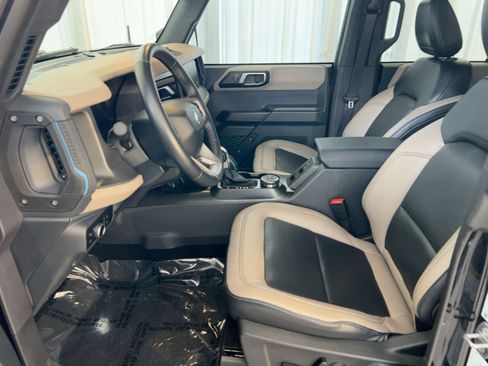 Used 2024 Ford Bronco Wildtrak image 5