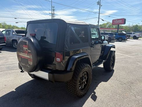 Used 2015 Jeep Wrangler Sahara image 4