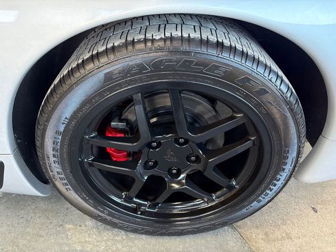 Used 2002 Chevrolet Corvette Z06 w/ Memory Pkg image 38