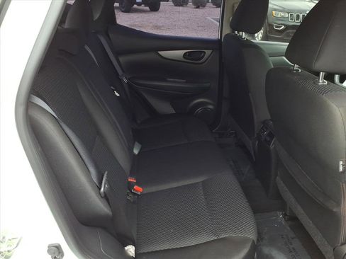 Used 2019 Nissan Rogue Sport S image 14