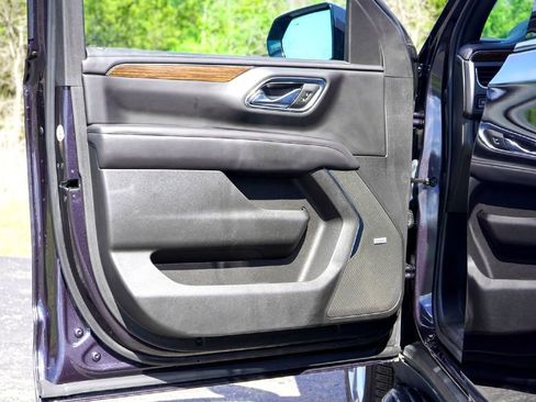 Used 2022 Chevrolet Suburban High Country RWD image 22
