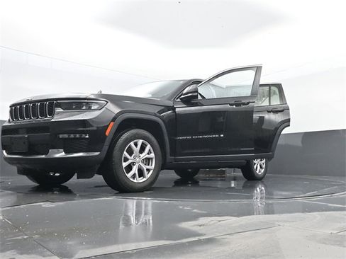 Used 2022 Jeep Grand Cherokee L Limited image 36