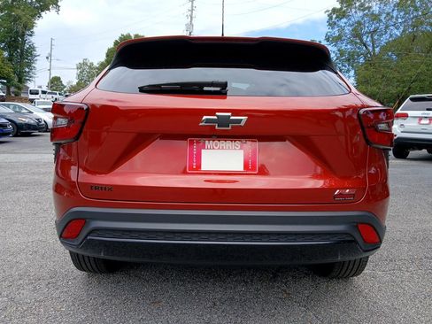 Used 2024 Chevrolet Trax RS image 7