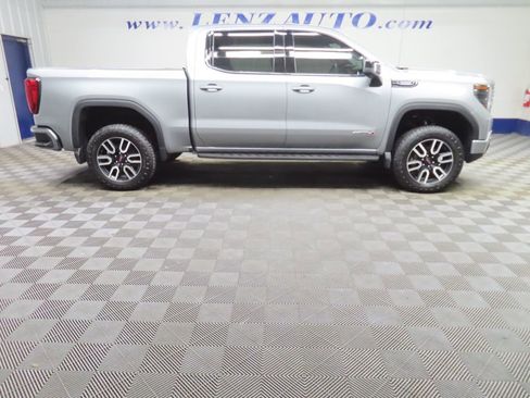 Used 2024 GMC Sierra 1500 AT4 w/ Technology Package image 2