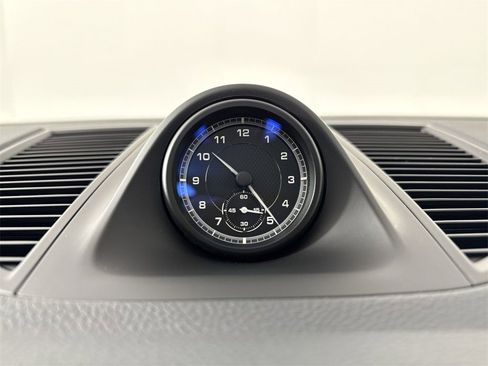 Certified 2025 Porsche Macan image 29