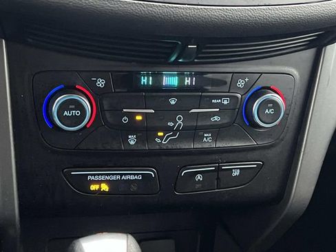 Certified 2017 Ford Escape SE image 22