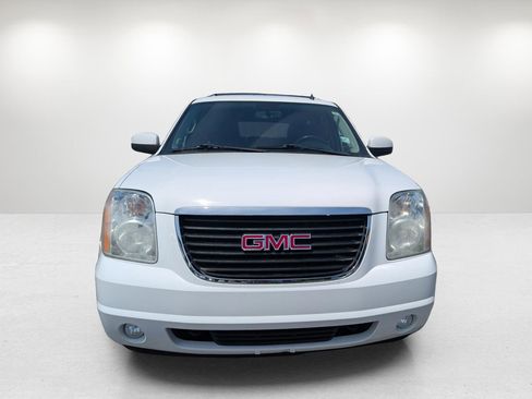 Used 2012 GMC Yukon XL SLE image 2