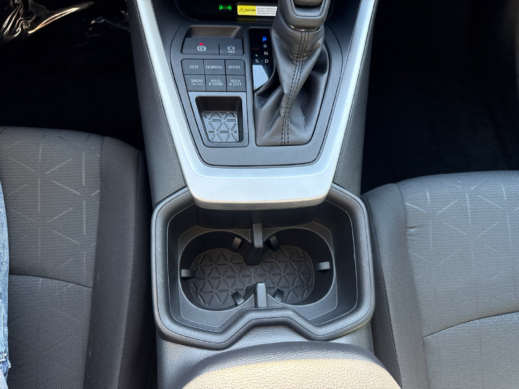 Used 2024 Toyota RAV4 XLE AWD/4WD image 23