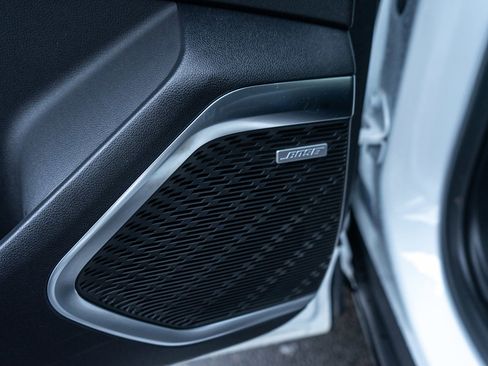 Used 2025 Buick Enclave Preferred image 28