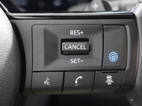Used 2024 Nissan Rogue Platinum w/ Platinum Premium Package AWD/4WD image 12