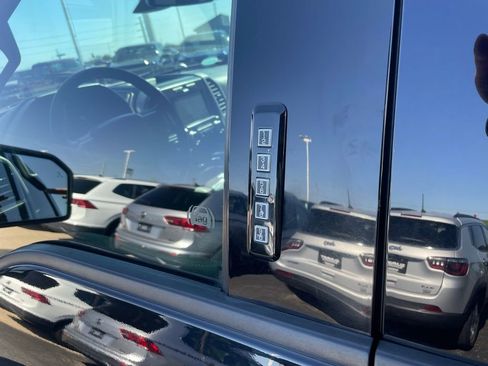 Used 2017 Ford F150 Lariat w/ Equipment Group 502A Luxury AWD/4WD image 66