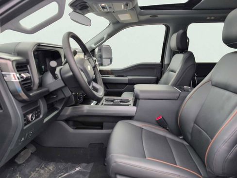 New 2026 Ford F250 Lariat w/ Black Appearance Package image 9