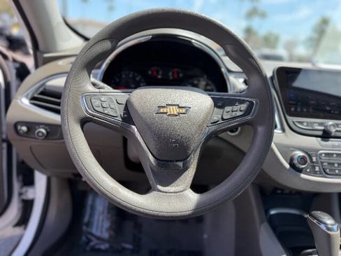 Used 2020 Chevrolet Malibu LT FWD image 11
