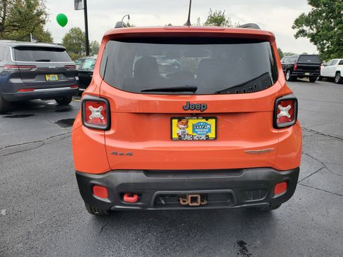 Used 2016 Jeep Renegade Trailhawk w/ Premium Trailhawk Package image 6