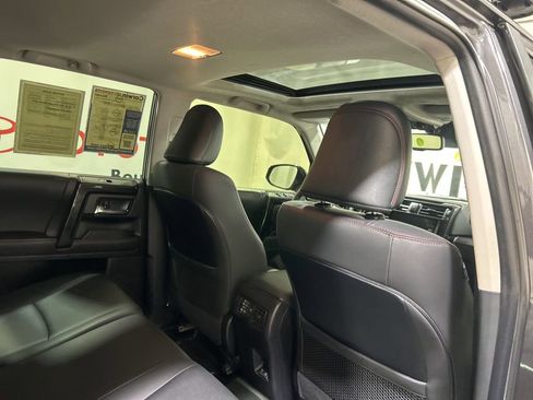 Used 2022 Toyota 4Runner TRD Off-Road Premium image 16